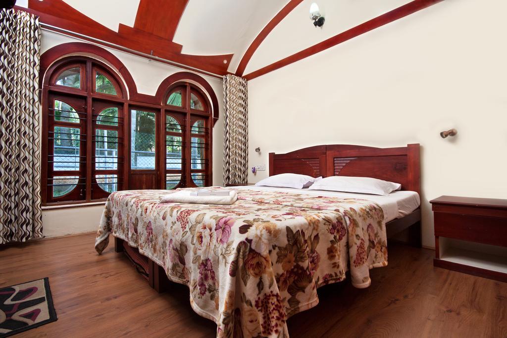 Aqua Castle Houseboat - By Aqua Jumbo Houseboats Alappuzha Exterior foto