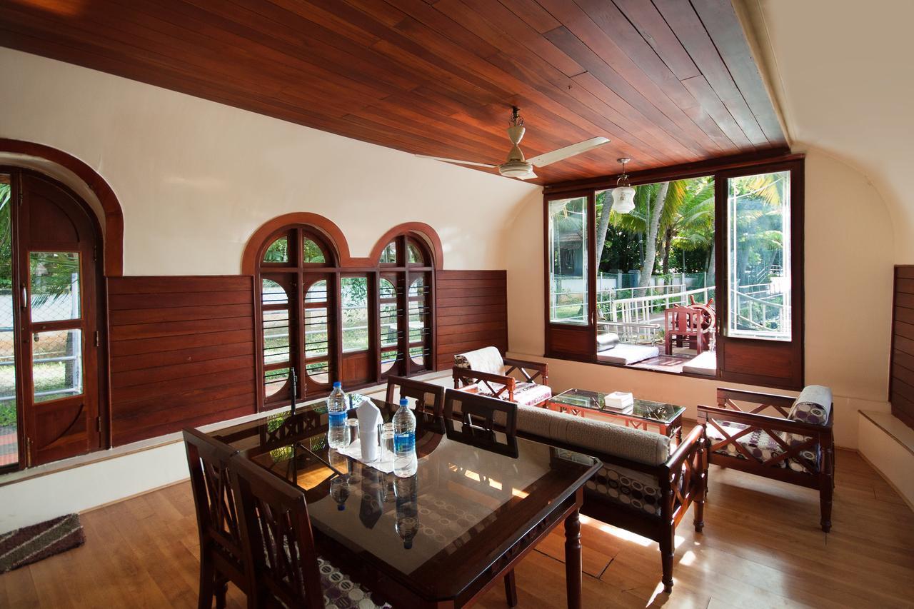 Aqua Castle Houseboat - By Aqua Jumbo Houseboats Alappuzha Exterior foto