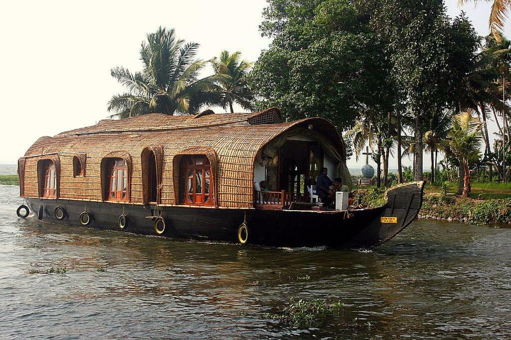 Aqua Castle Houseboat - By Aqua Jumbo Houseboats Alappuzha Exterior foto